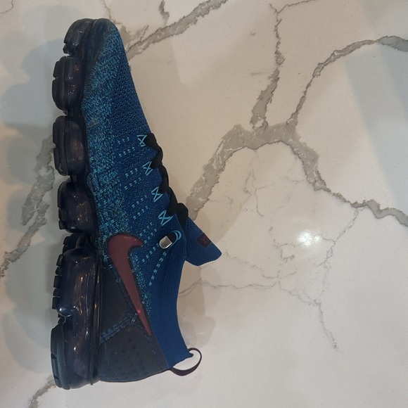 Nike Vaprmax Flyknit size 11.5 - Picture 3 of 5